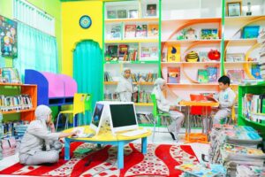 Membangun Lingkungan Belajar Digital di Sekolah